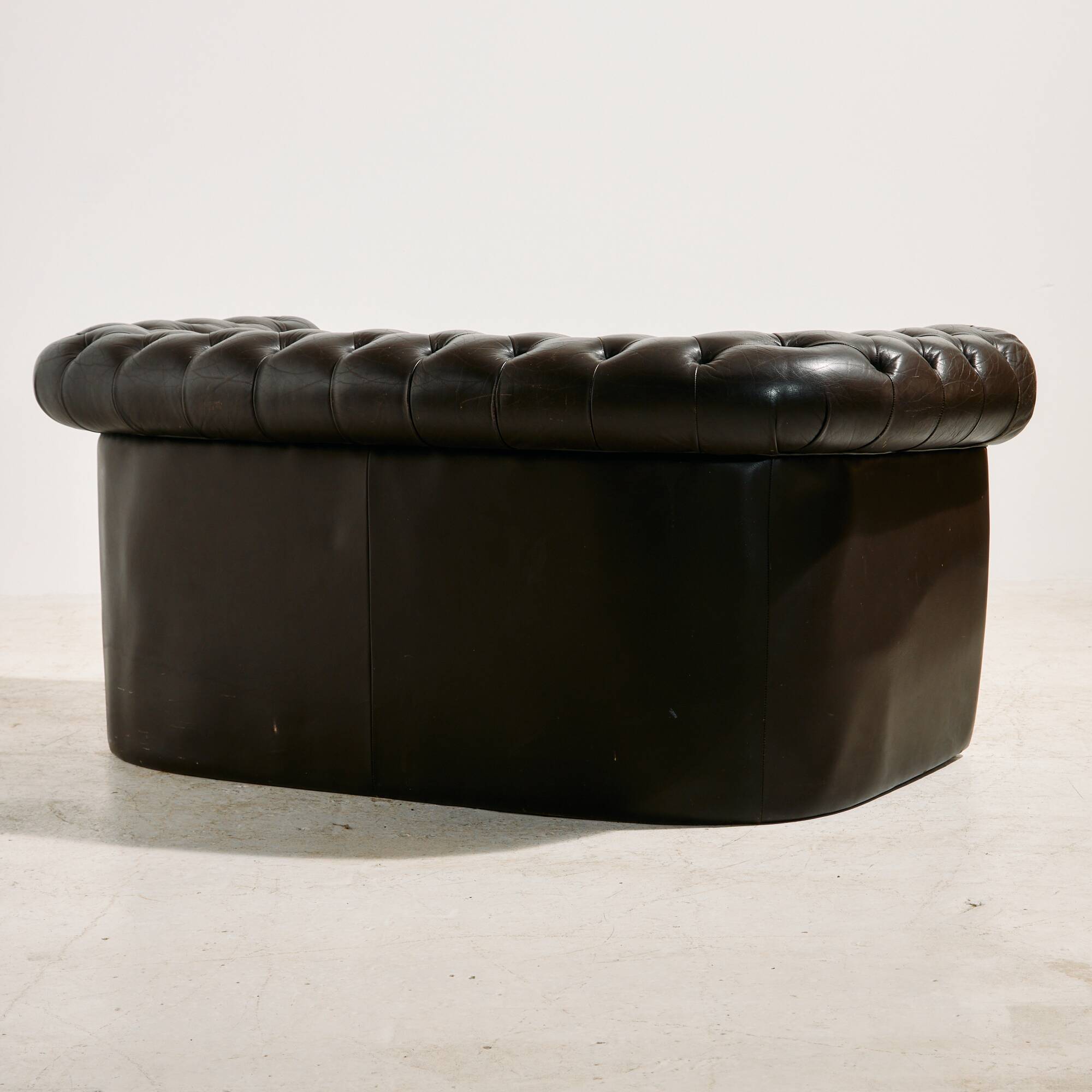 Chesterfield-style leather sofa set, set of 3