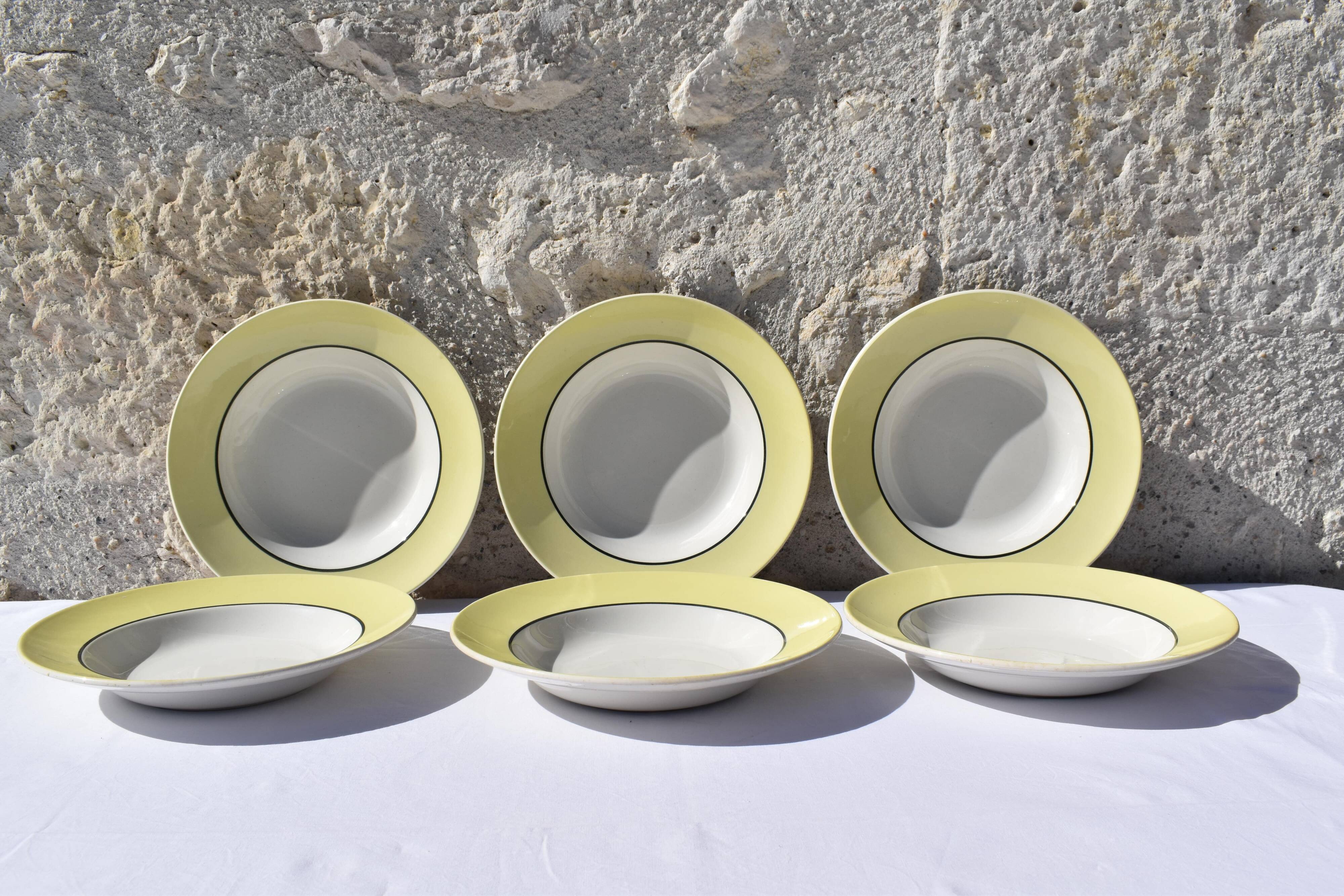 Set of Moulin des Loups plates