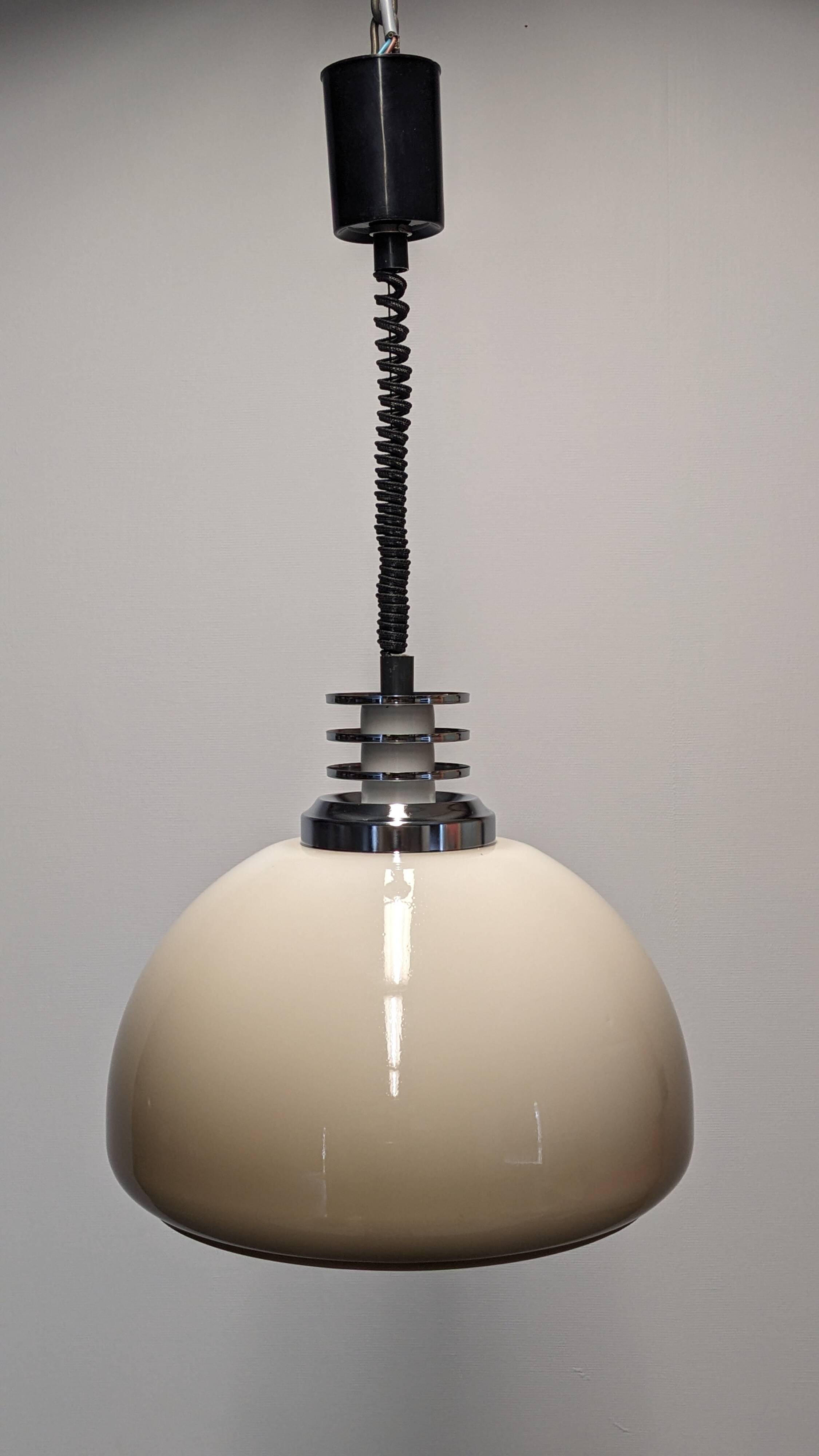 Adjustable suspension Space age dlg Harvey Guzzini, Italy circa 1970