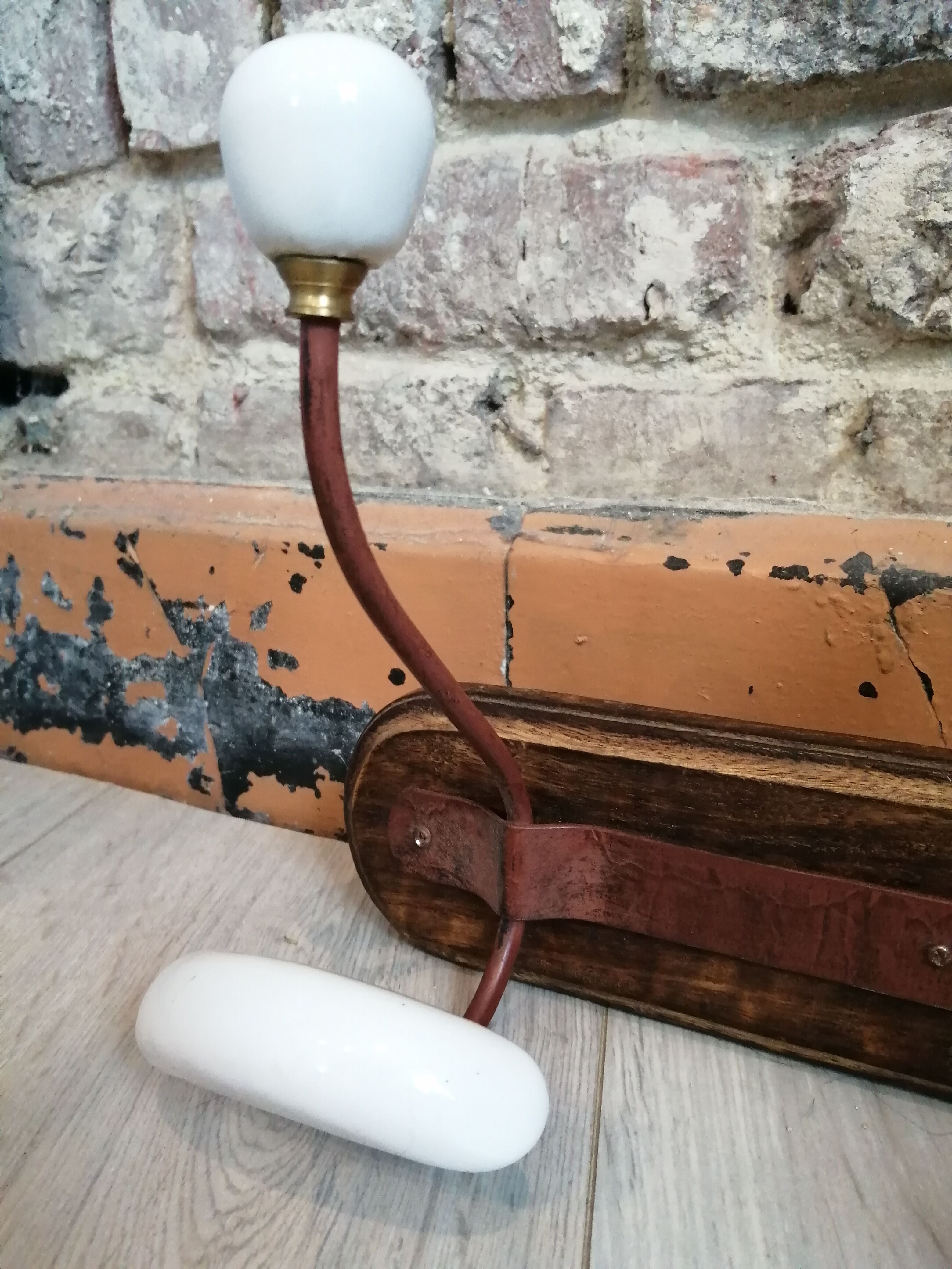 Porcelain wood coat holder