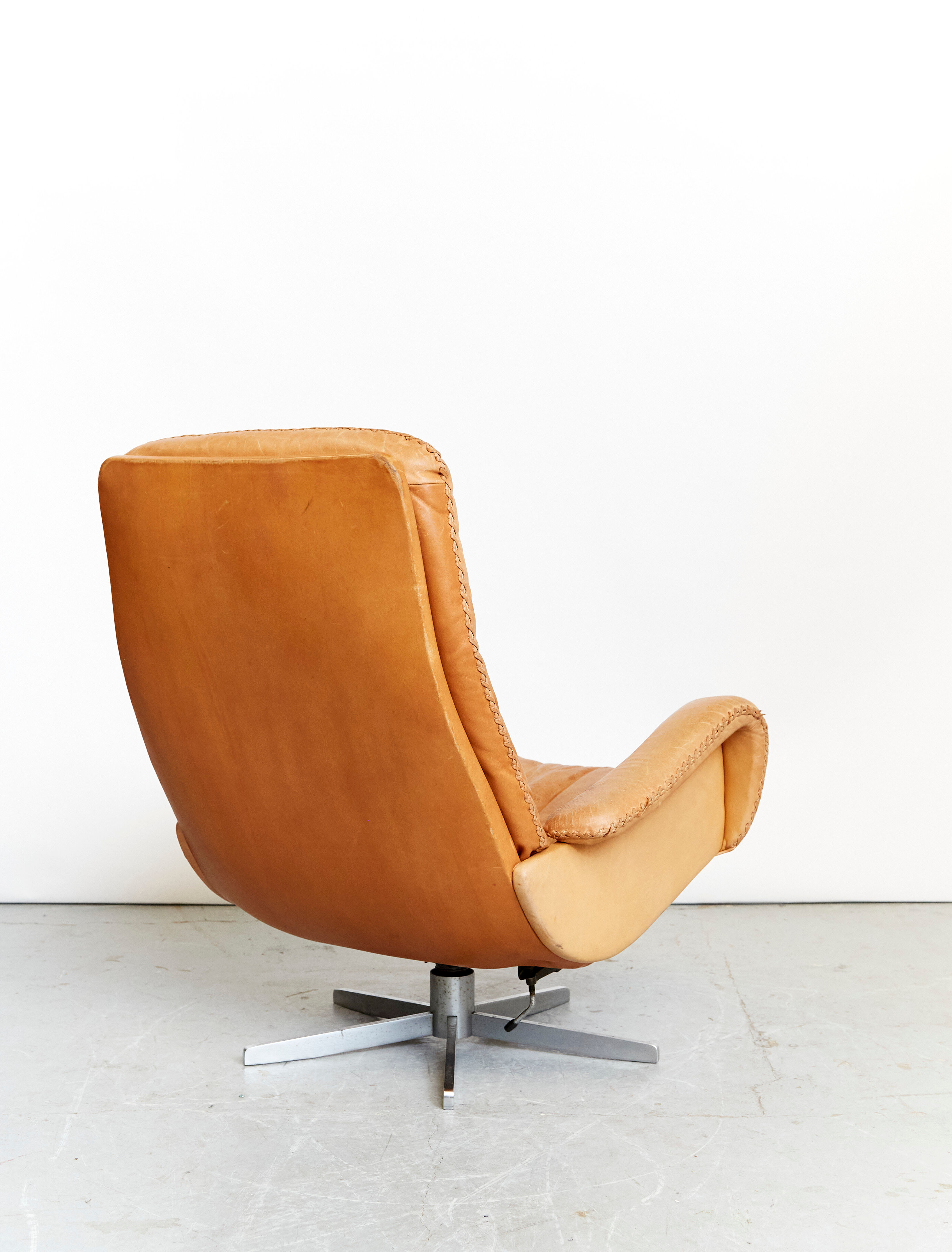 Fauteuil pivotant De Sede S231 « James Bond »