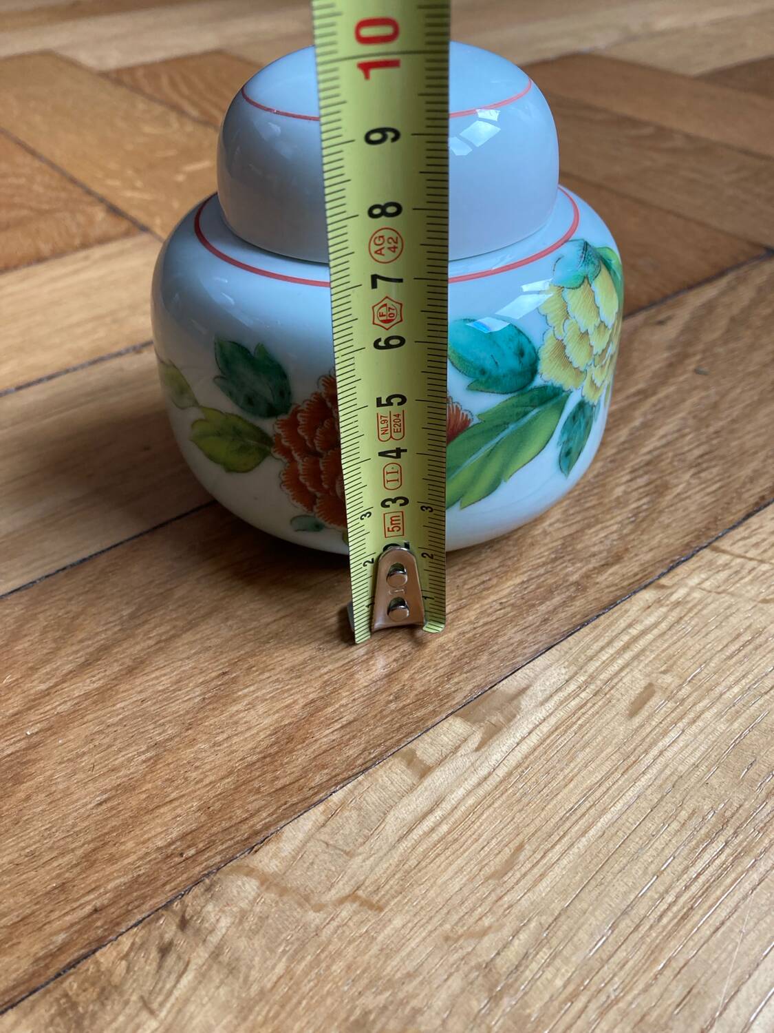 Villeroy and boch T'chou sugar bowl