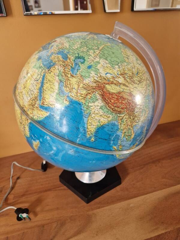 Illuminated globe, world map by Grange Batelière in Paris - 1970