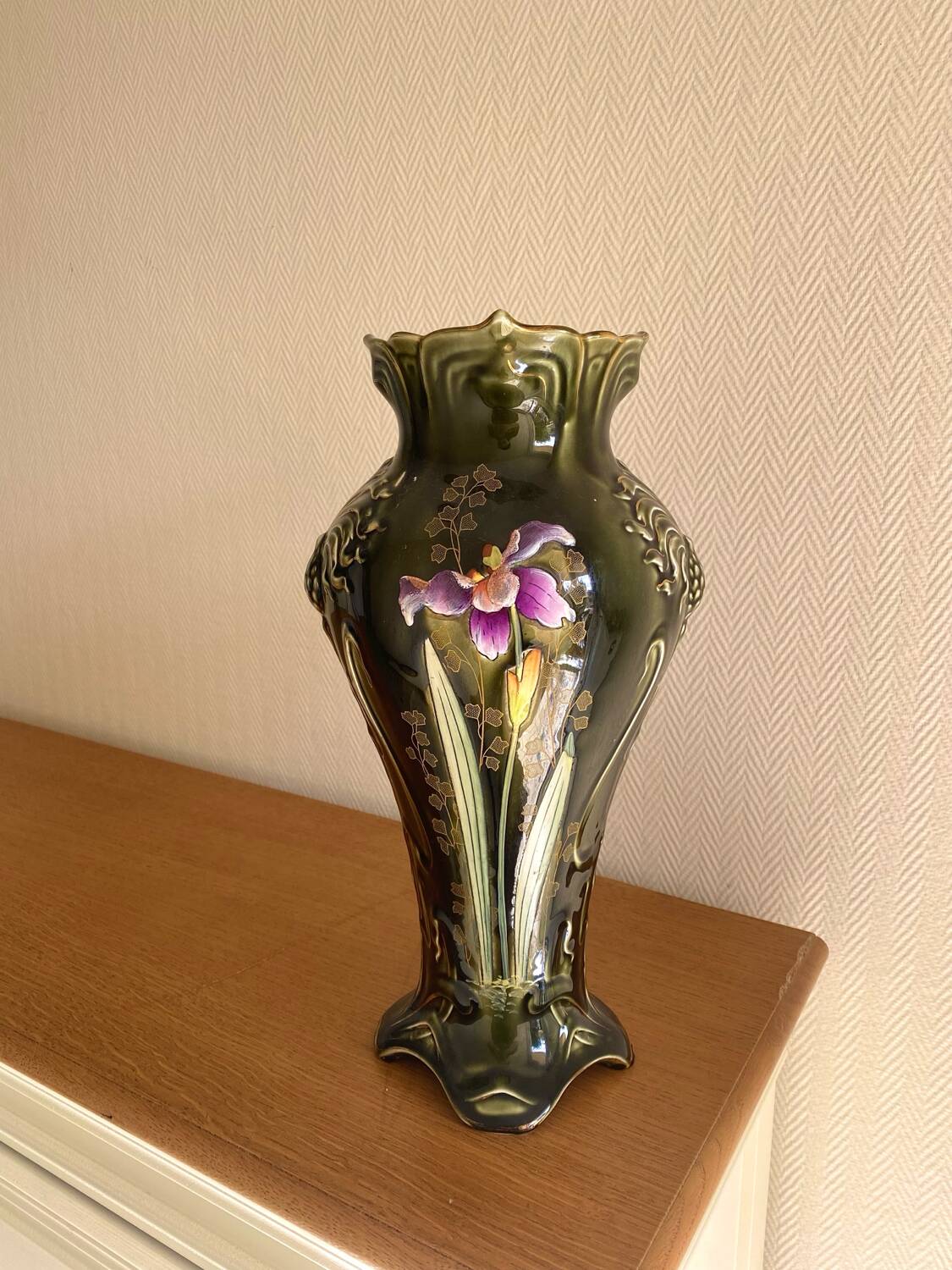 Art Nouveau slipware vase, Fives-Lille De Bruyn