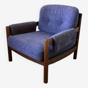 Vintage armchair in wood and blue velvet