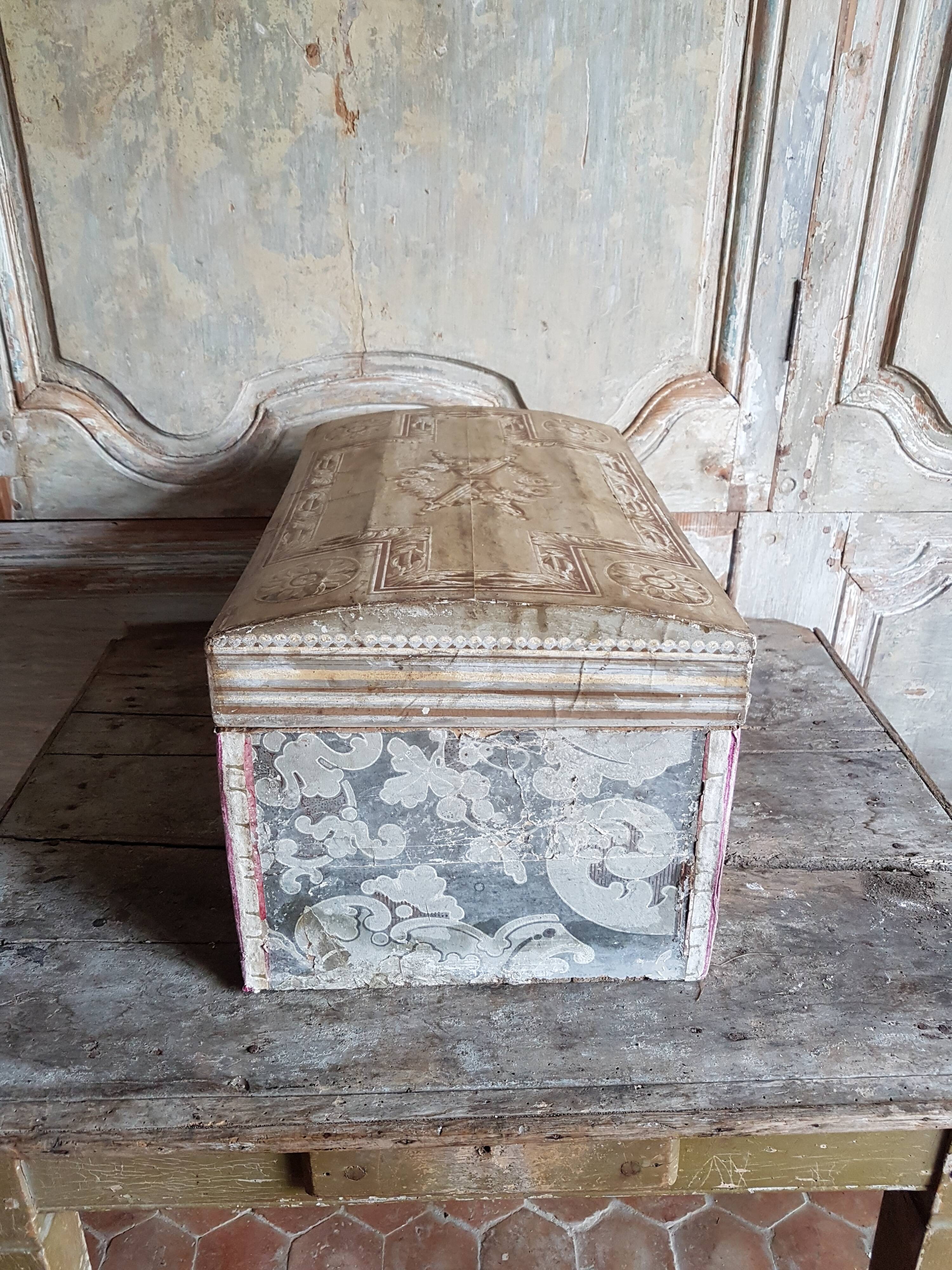 Wallpaper chest - nineteenth century