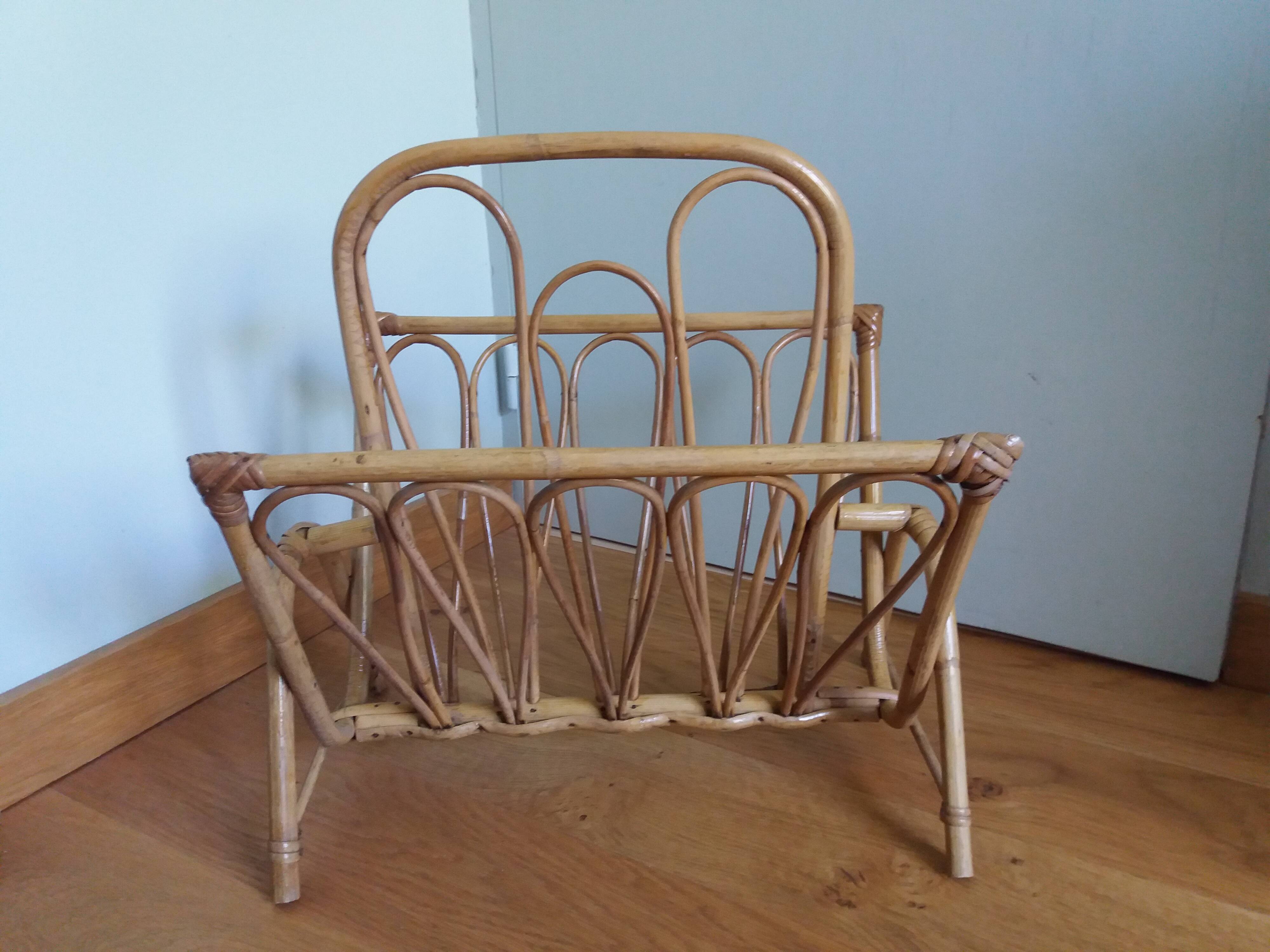 Wicker magazine rack