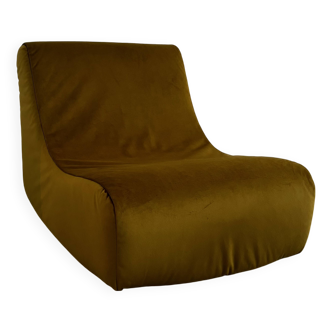 Vintage armchair with removable cover