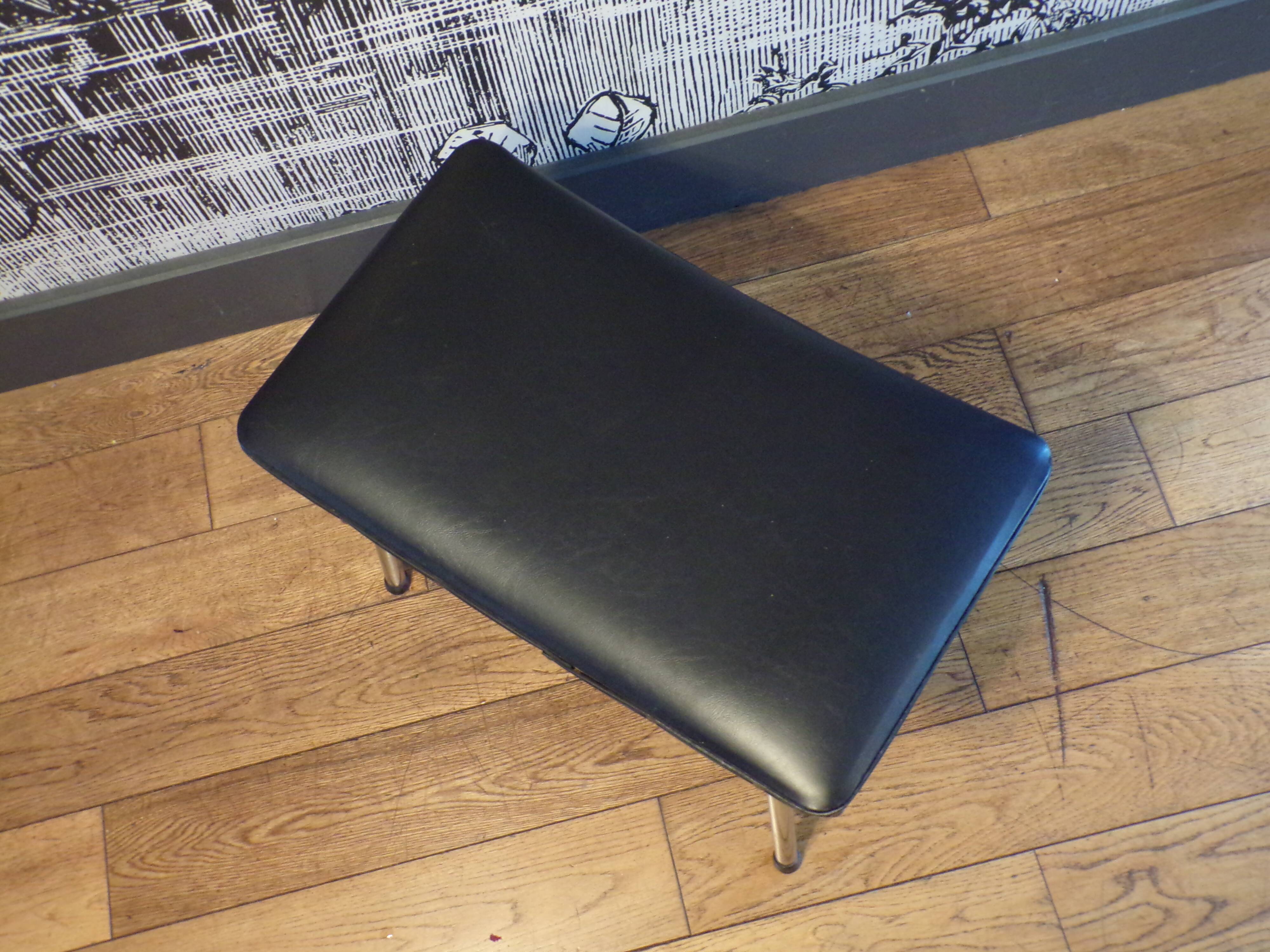 Bull stool by Pierre Guariche for Meurop