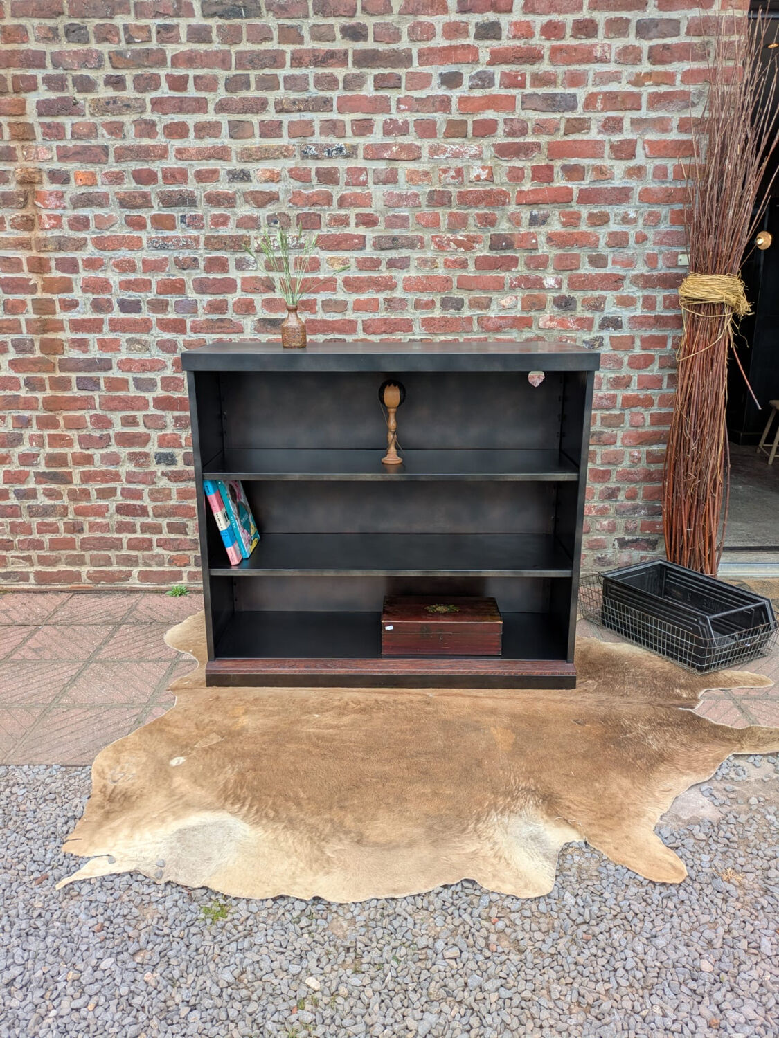 Industrial shelf