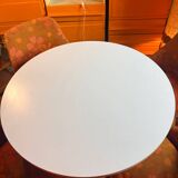 Table and tulip leg chair, vintage space age from the 70s.