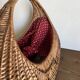 Panier gondole en osier 1960 doublé de coton a pois rouges