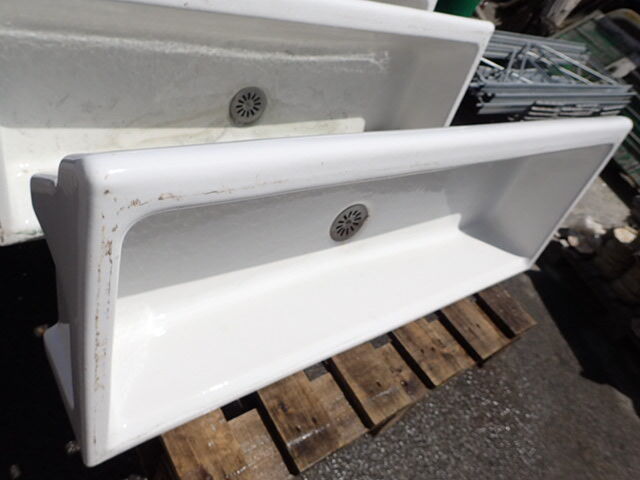 School sink, factory