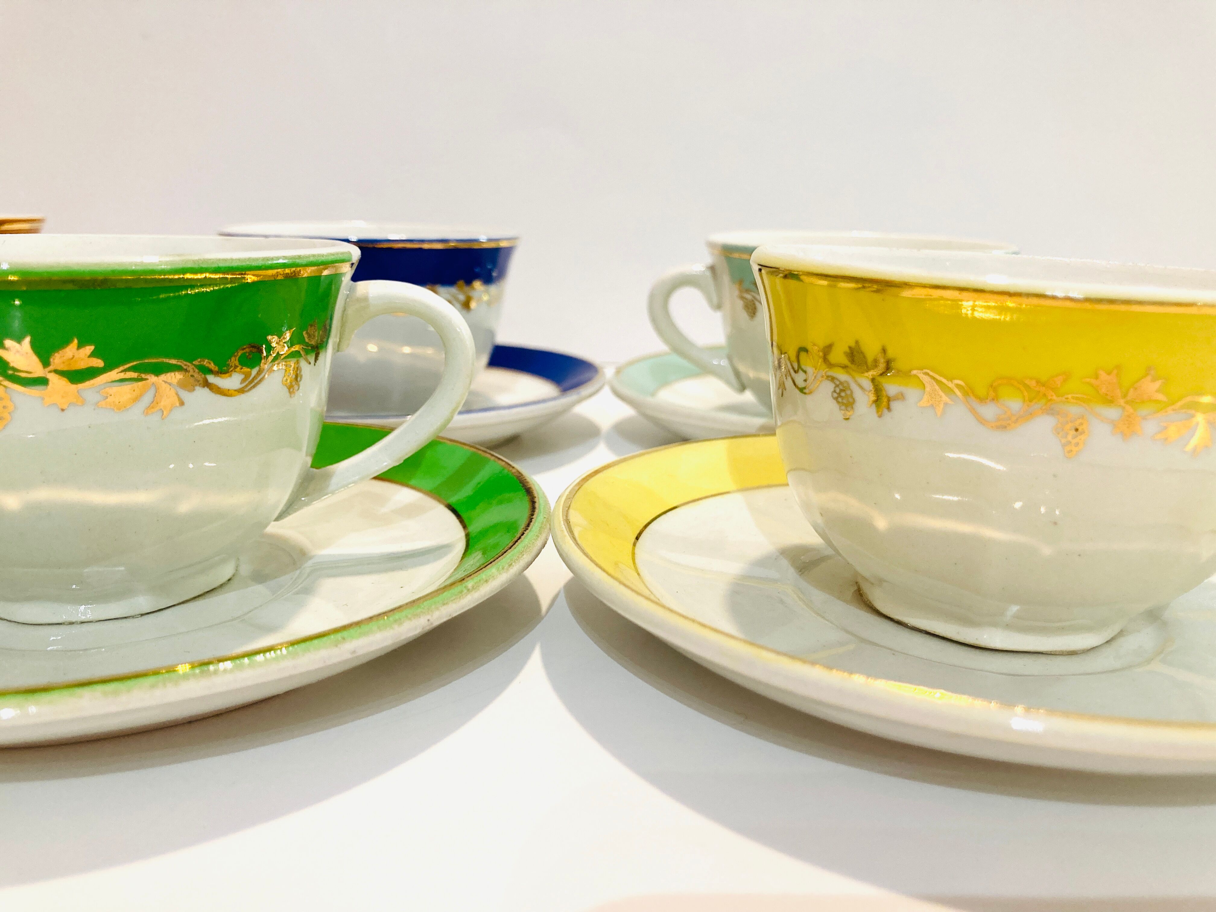 Set of 6 multicolor cups from the 50