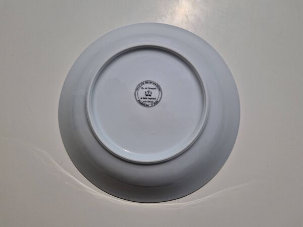 Plat creux en porcelaine fine, modèle Arc de Triomphe, La Table Impériale