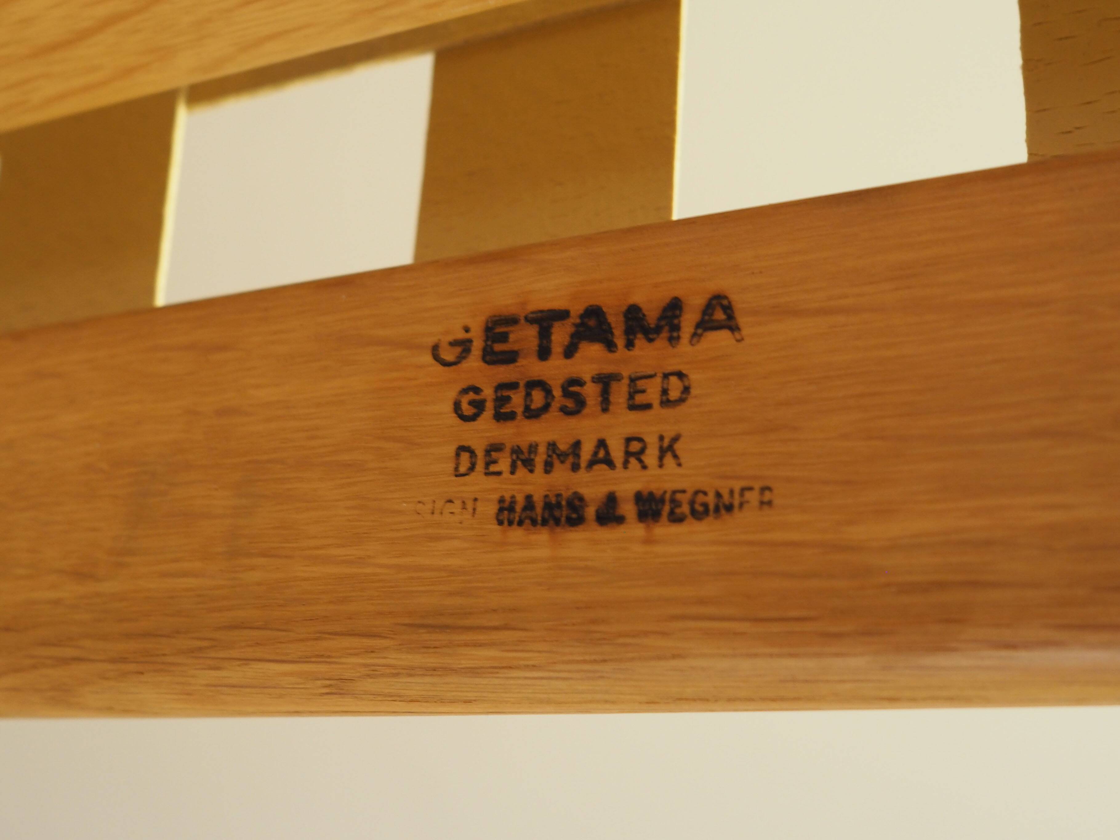 Canapé en chêne, design danois, années 1960, designer : Hans J. Wegner, fabricant : Getama