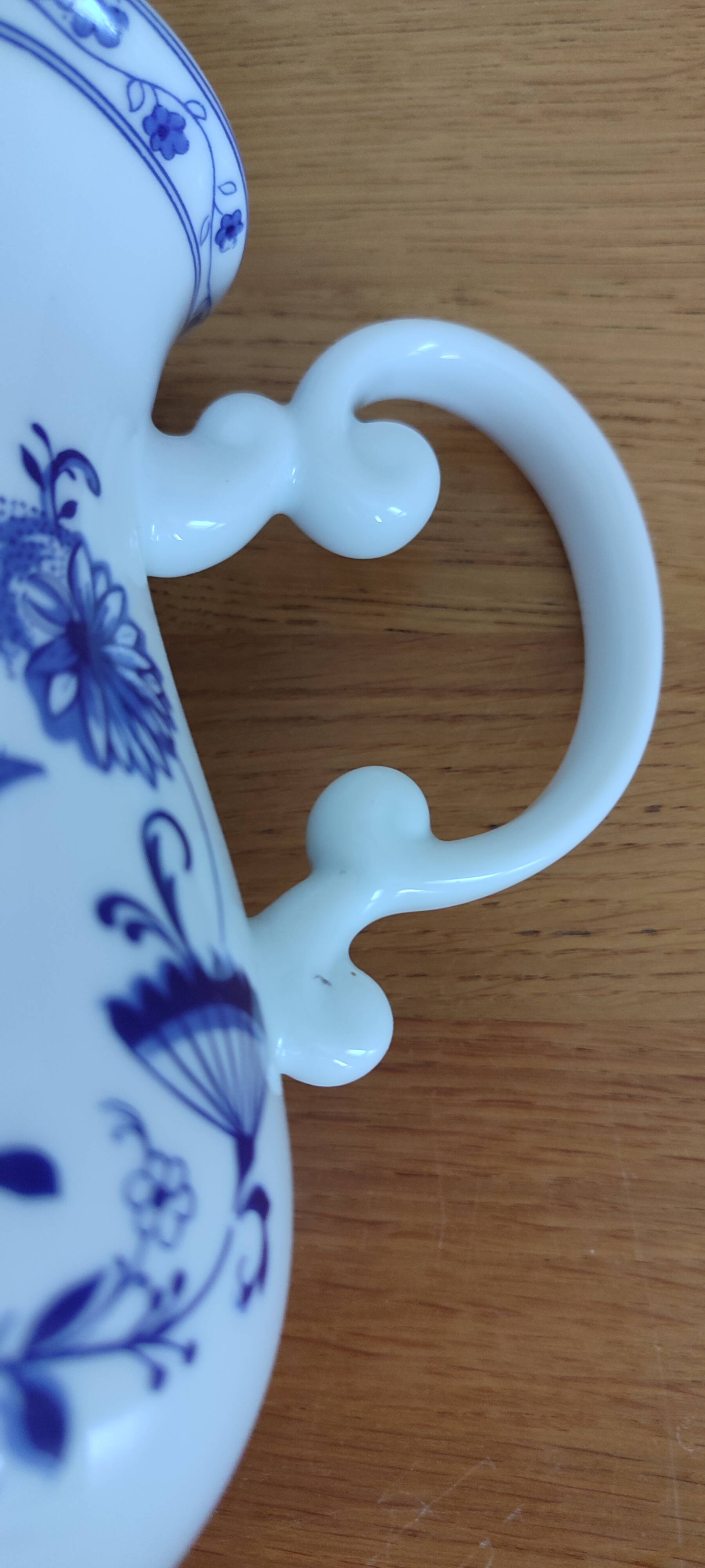Pichet porcelaine