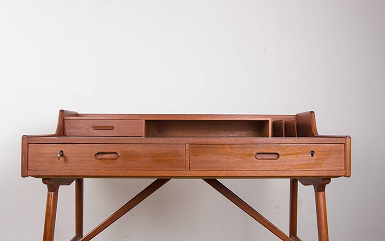 Danish teak desk, model 56, by Arne Wahl Iversen/Vinde Mobelfabrik.