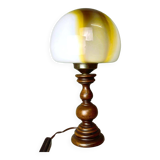 Lampe de table portugaise en bois et laitier en verre onyx 1960