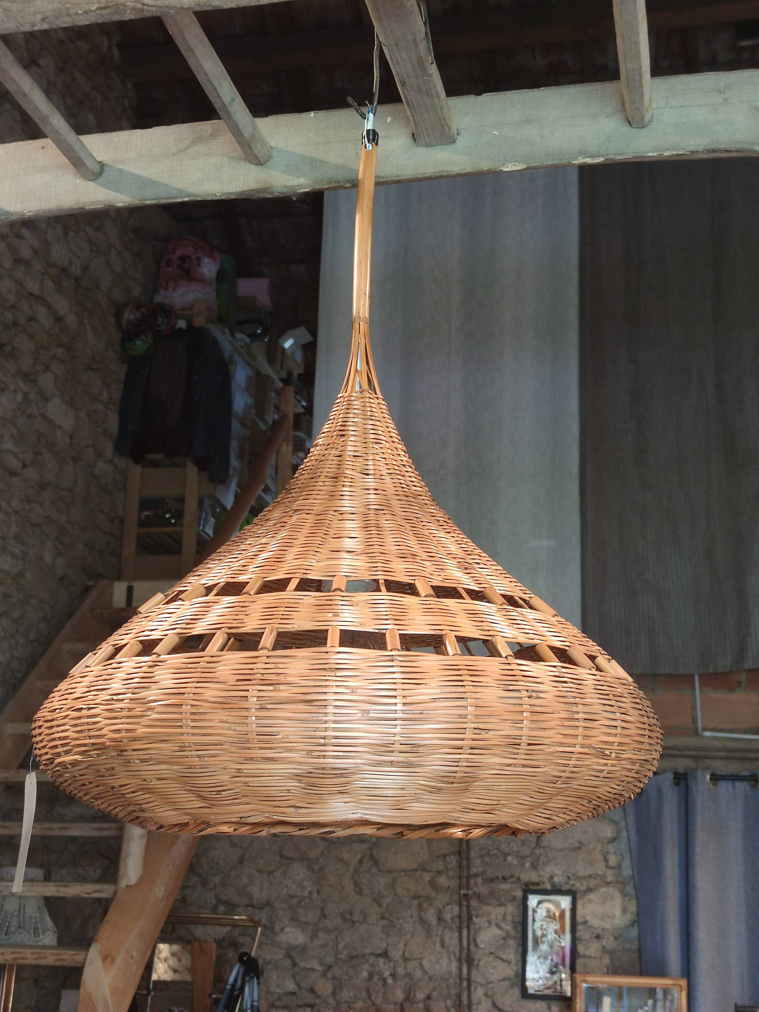 Rattan suspension
