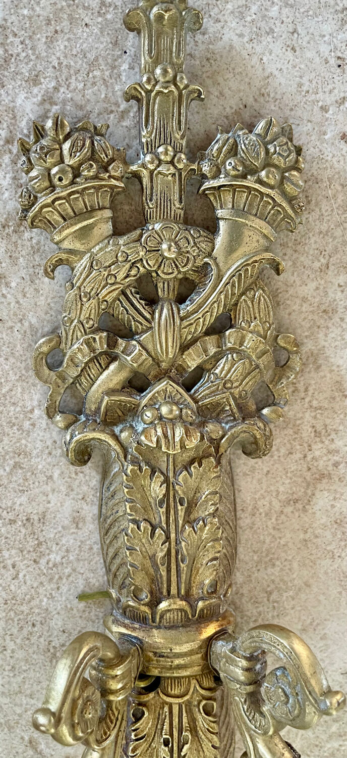 Pair of antique wall sconces in bronze - Louis XVI style / Saying