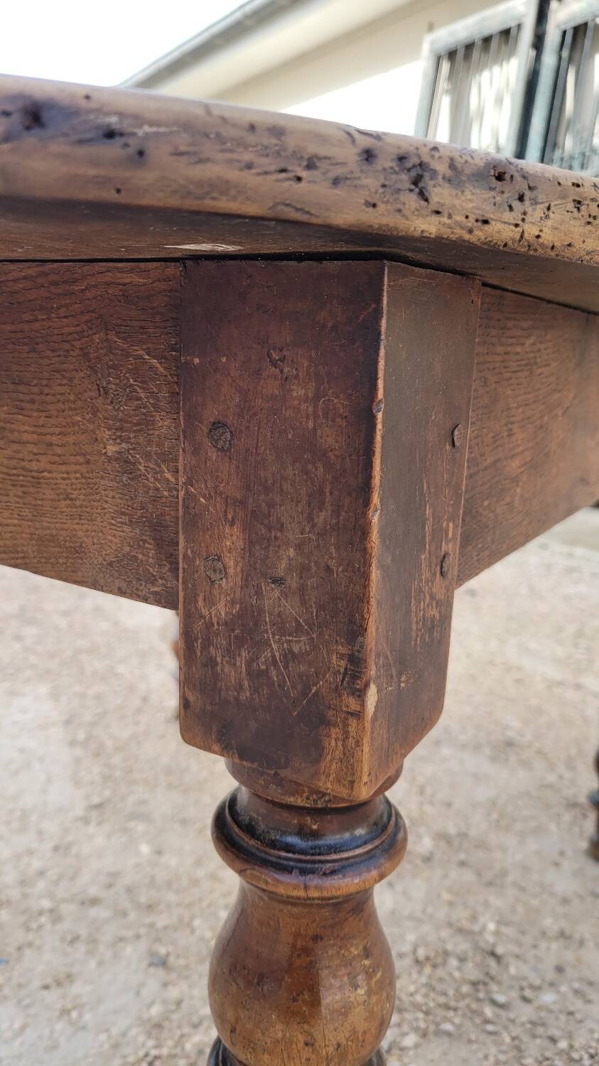 Oval Burgundy Farm Table in solid oak 19th