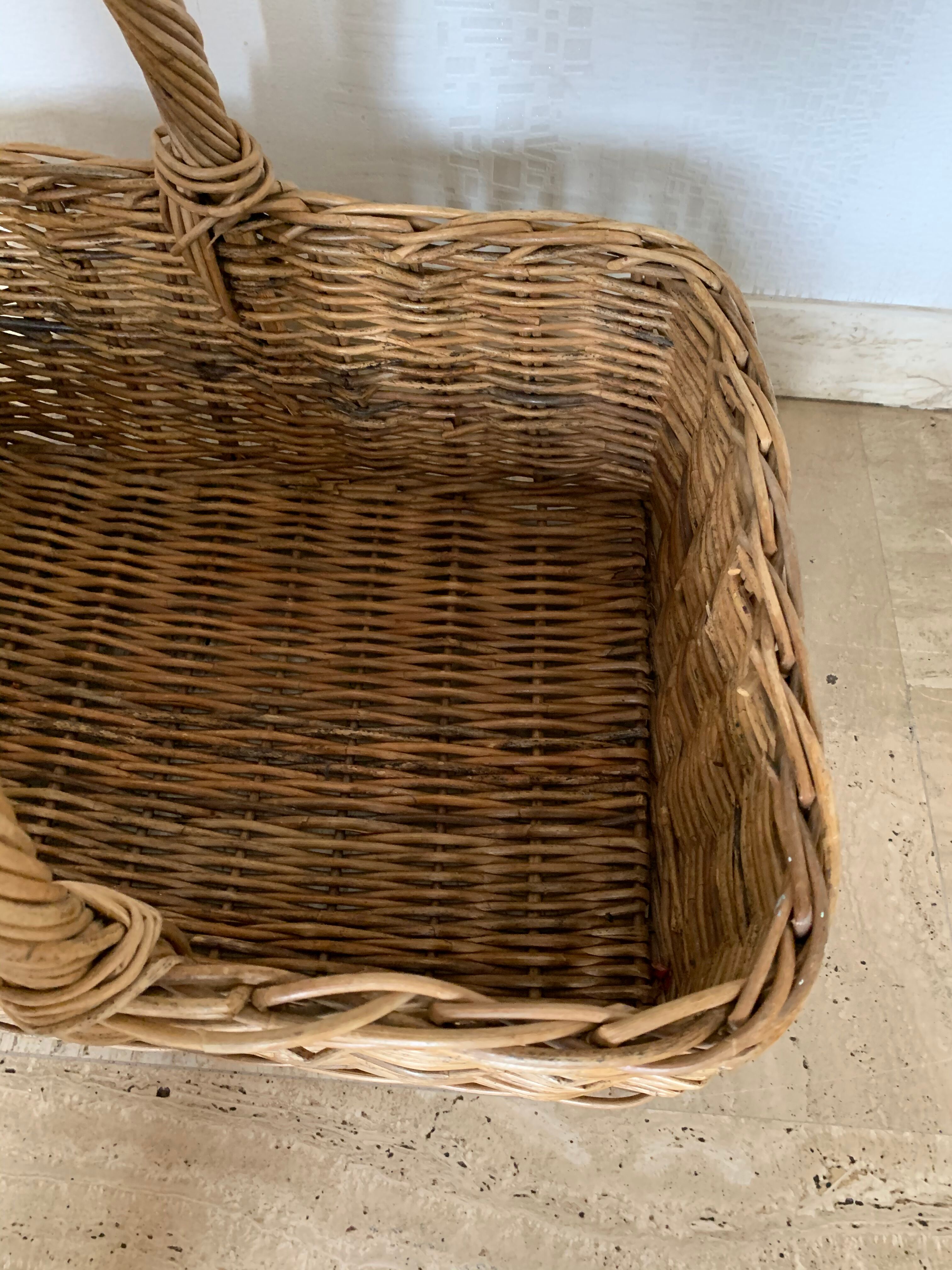 Gran rectangular wicker basket