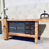 Industrial workbench