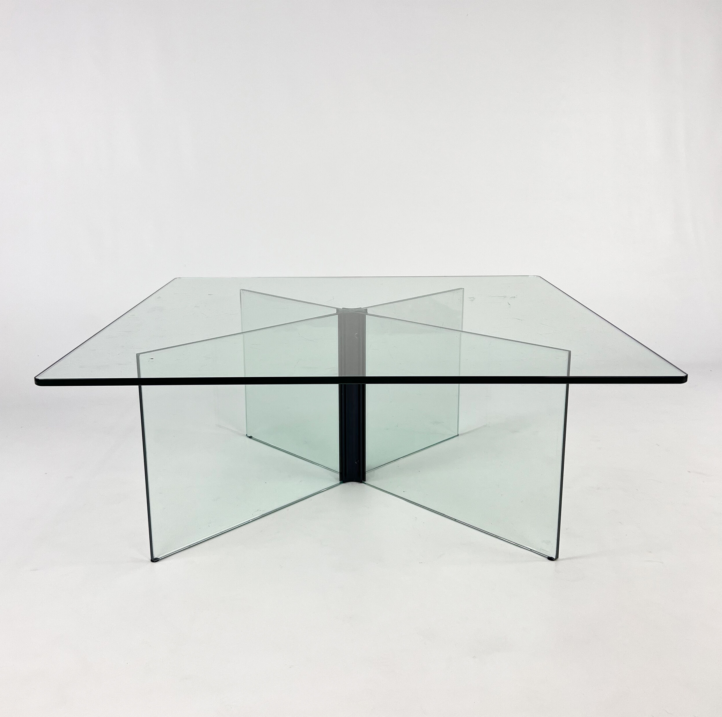 Table basse en verre postmoderne, années 1980