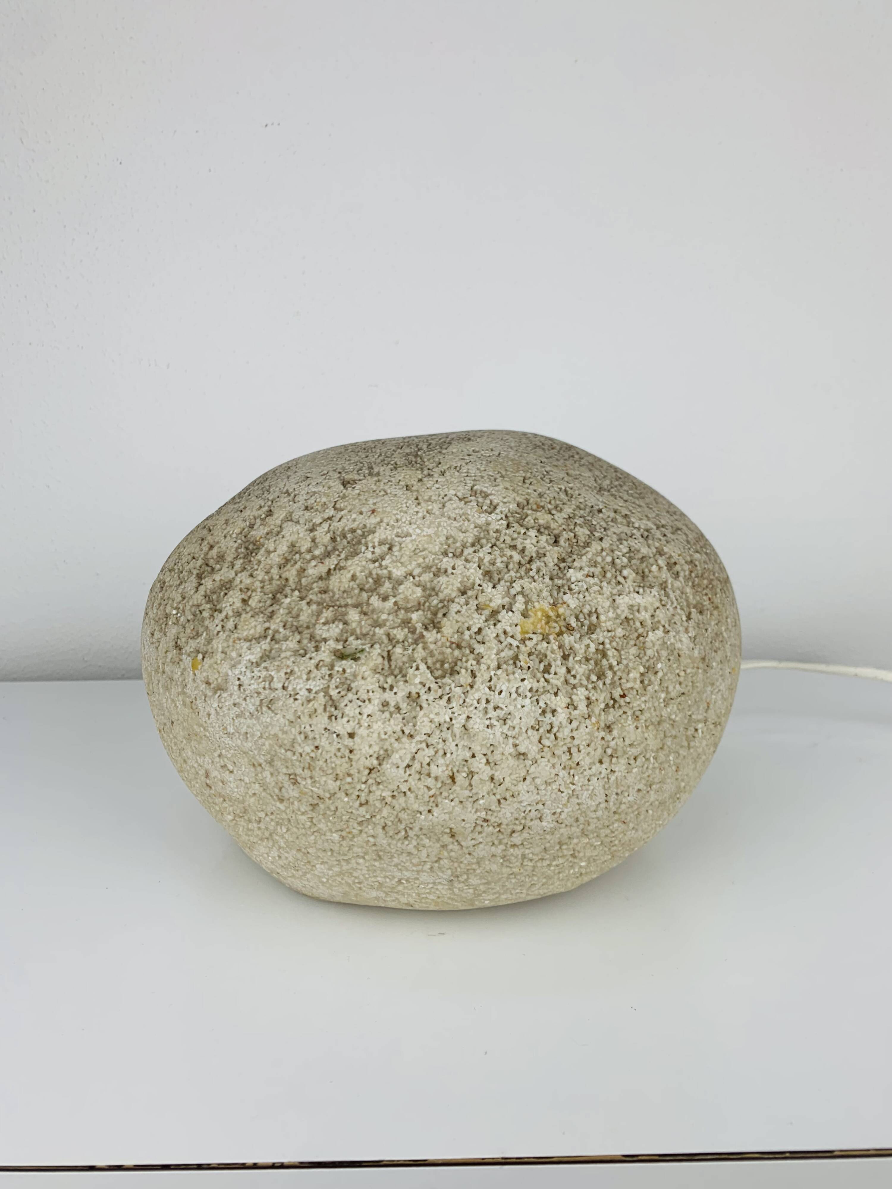 Lampe Dora dite "caillou" par André Cazenave