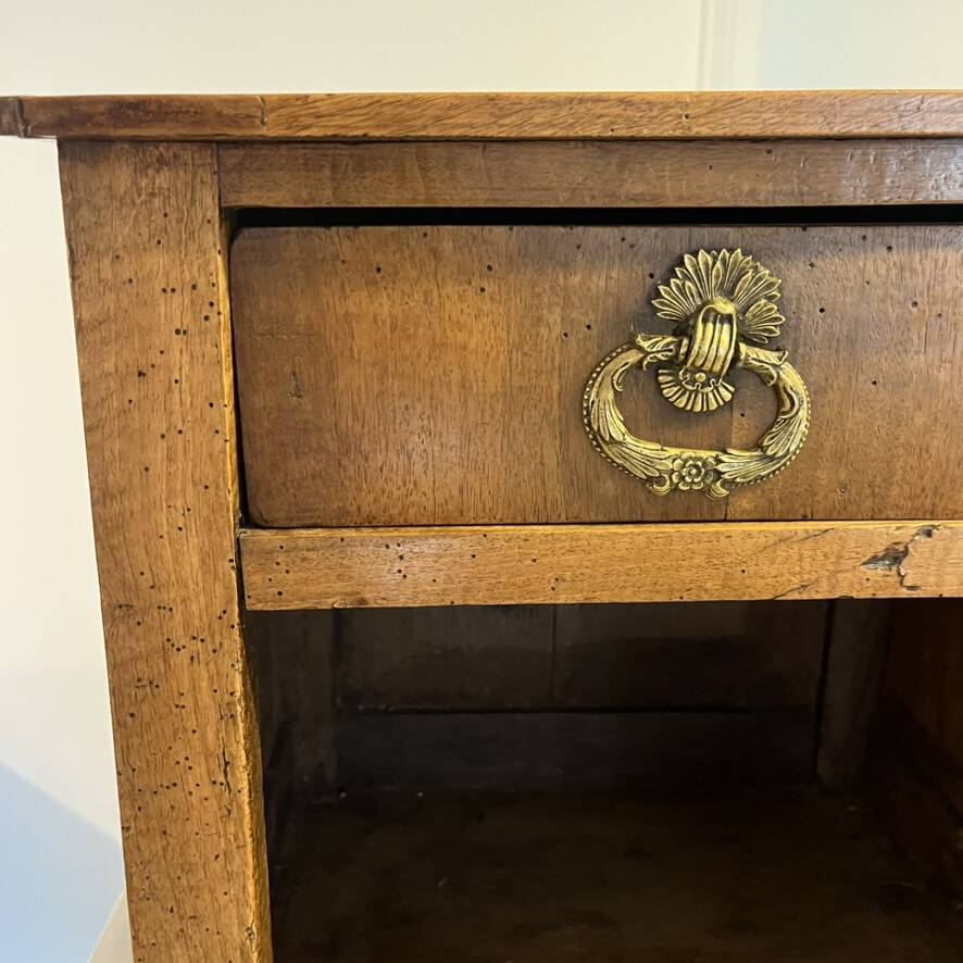 Chevet classique en bois