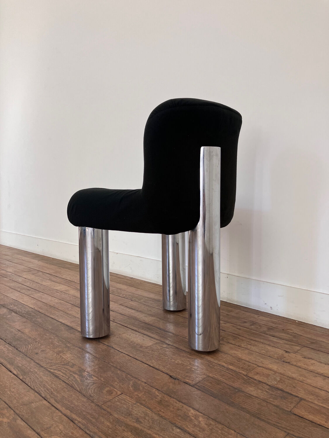 Arflex tripod chair, by Cini Boeri, Botolo model