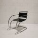 Fauteuil MR20 de Mies Van Der Rohe