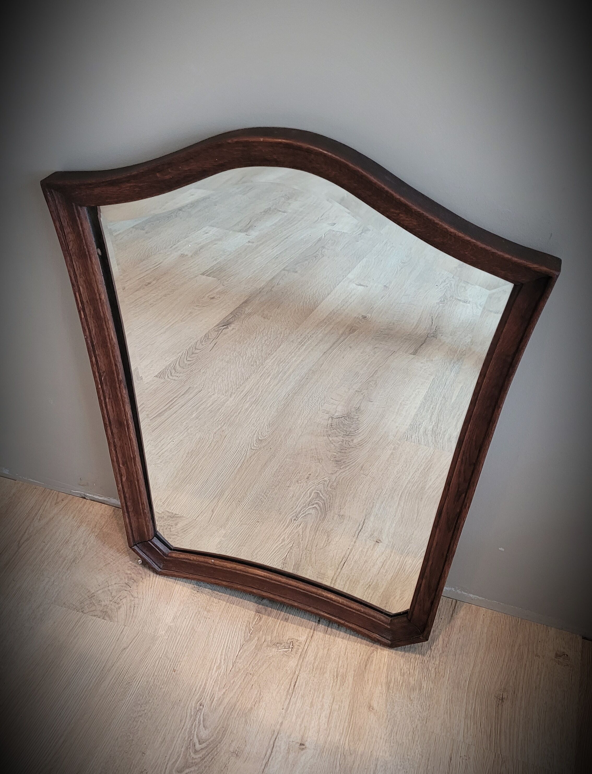 Trapezoid wood mirror 58x73