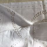 Linen table centre