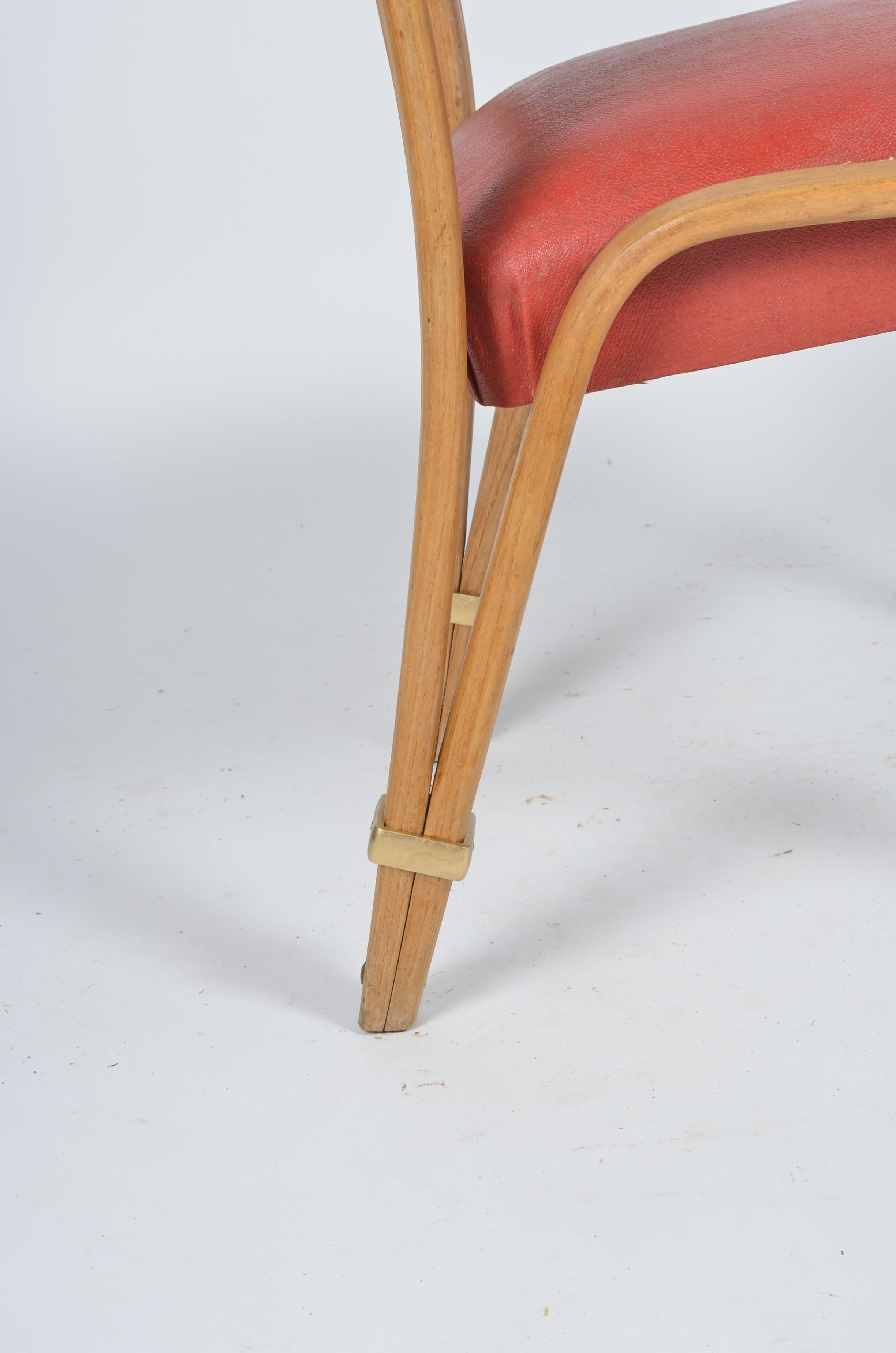 Bow wood chair