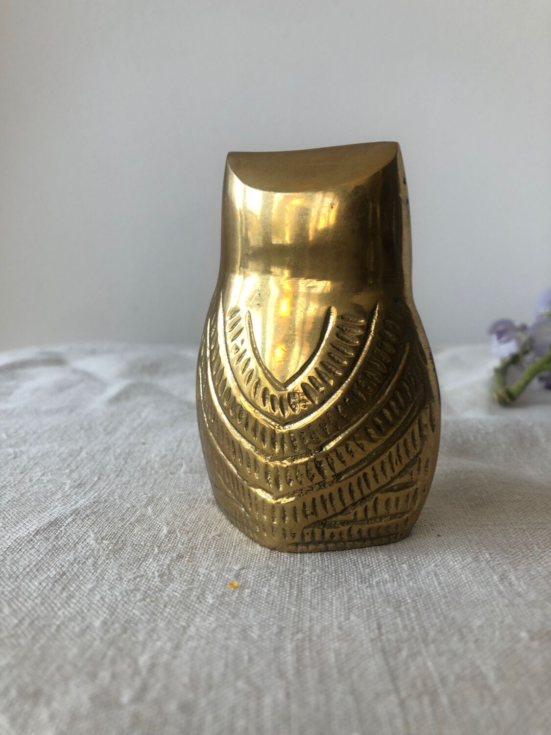 Owls or owls in brass and mother-of-pearl