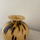 Vase verre d'art de style écaille de tortue jaune doré pate de verre 1970