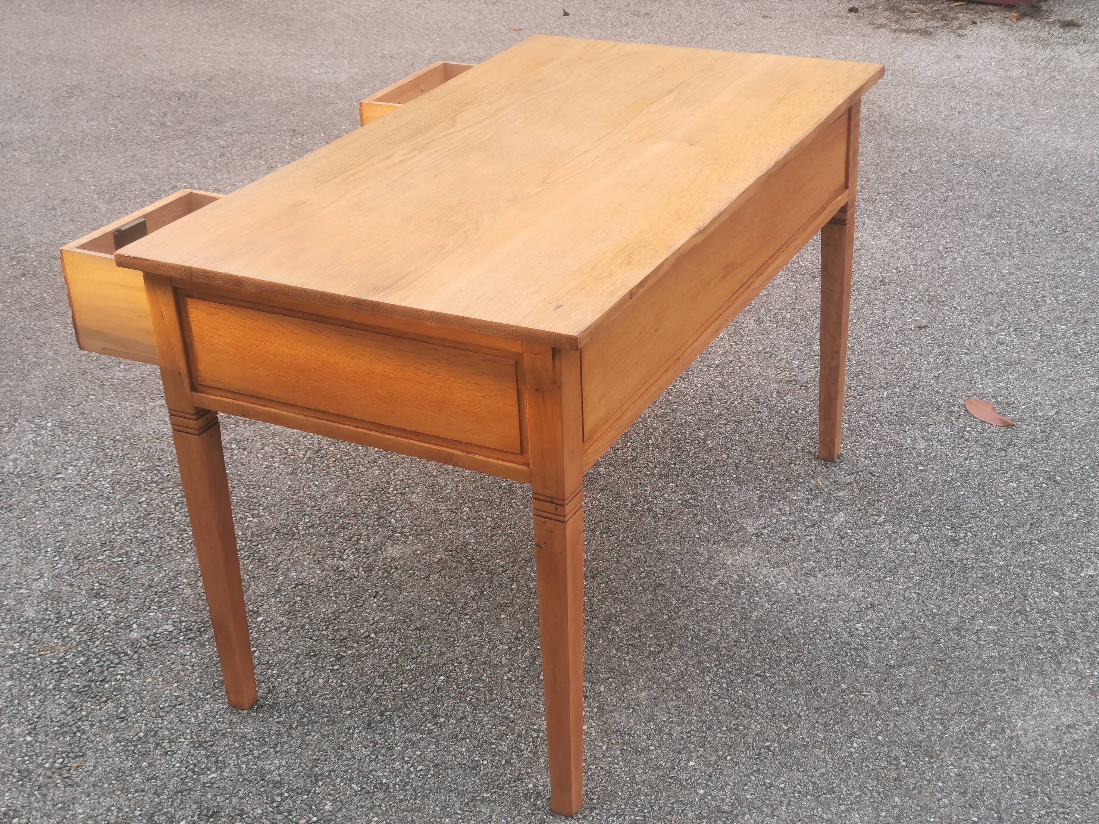 Antique wooden desk with 3 drawers