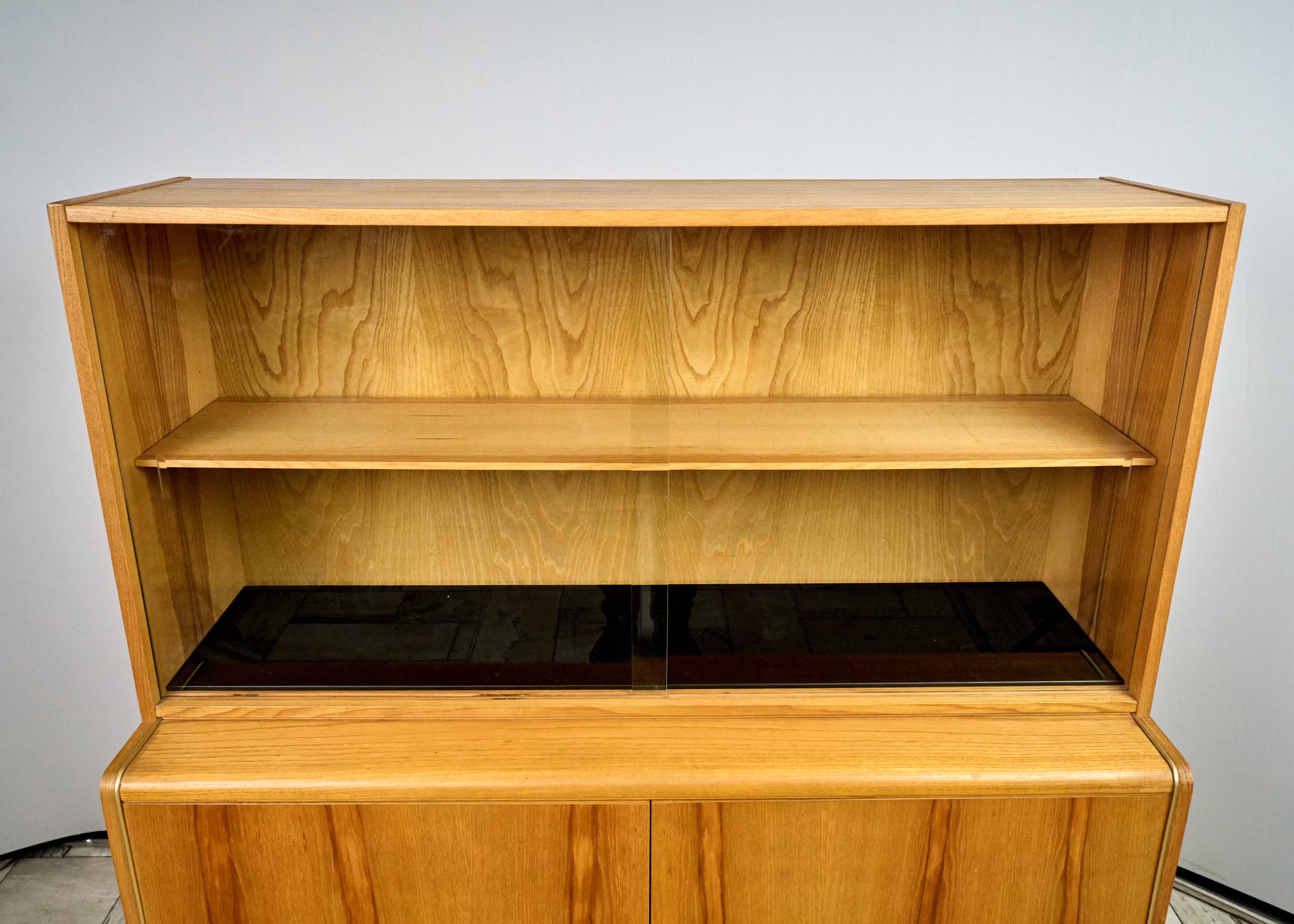 Vitrine par Hubert Nepožitek et Bohumil Landsman pour Jitona, années 1960.