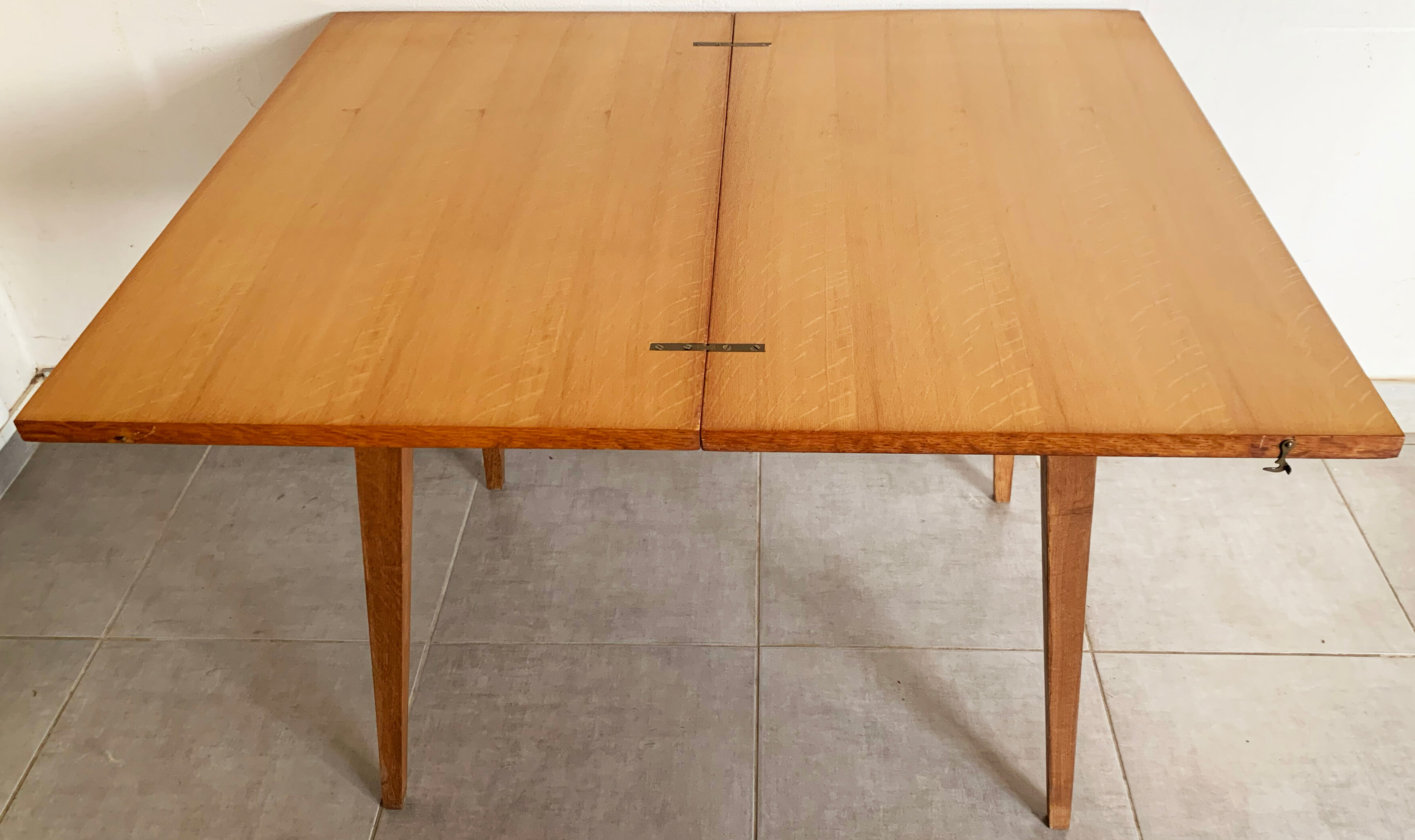 Table portefeuille vintage des années 60 en bois