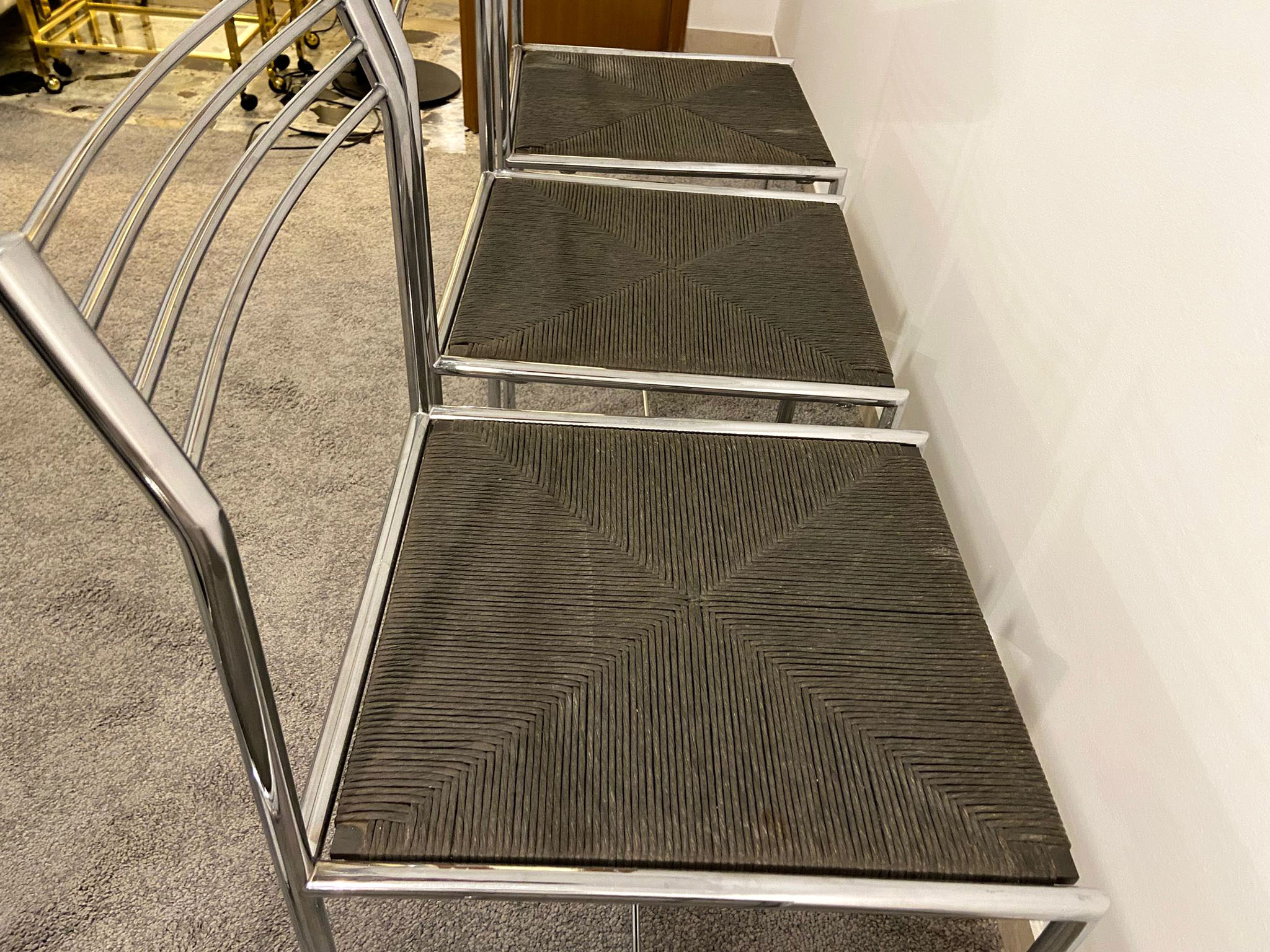 Set of 4 chairs fly line