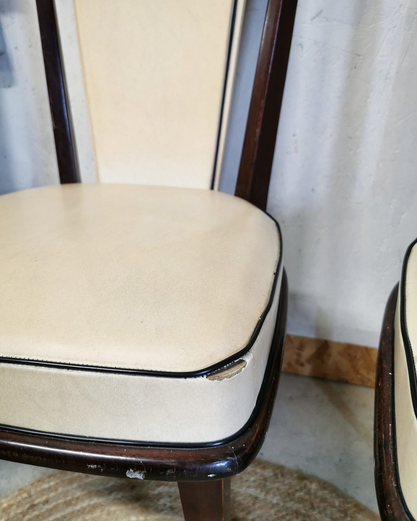 Lot of 6 vintage chairs
