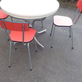 Kitchen table & its 4 chairs