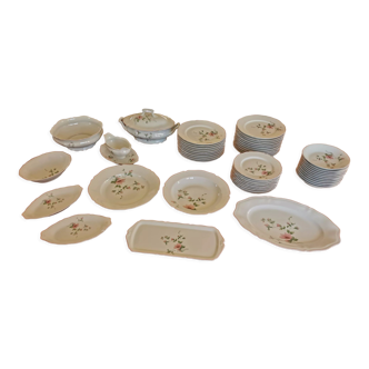 Limoges 77 pieces porcelain table service