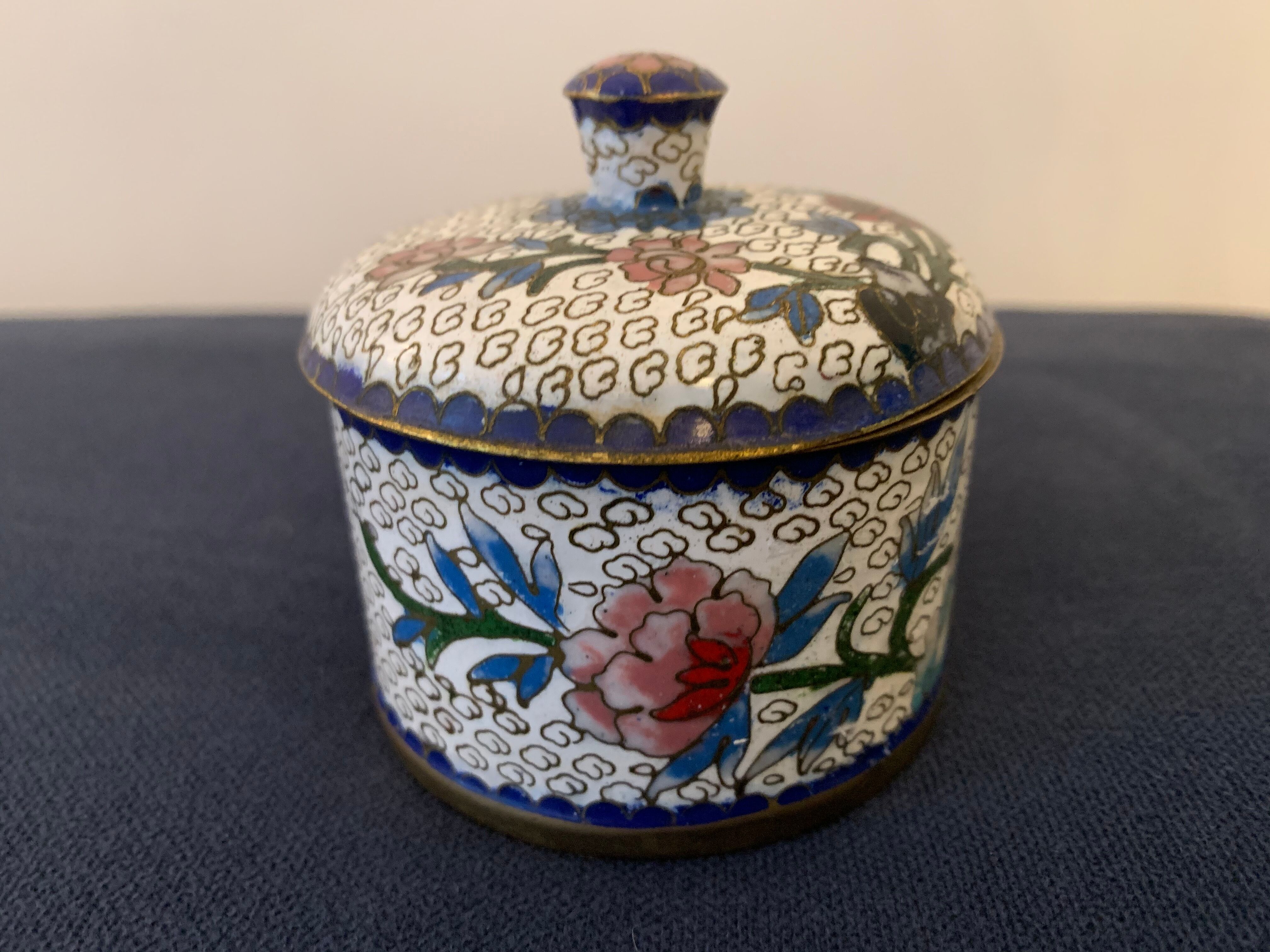 Asian enamels partitioned box