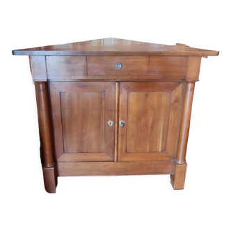 Antique neck/antique corner cabinet