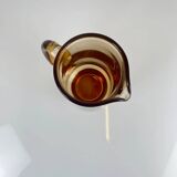 Pichet en verre soufflé ambré