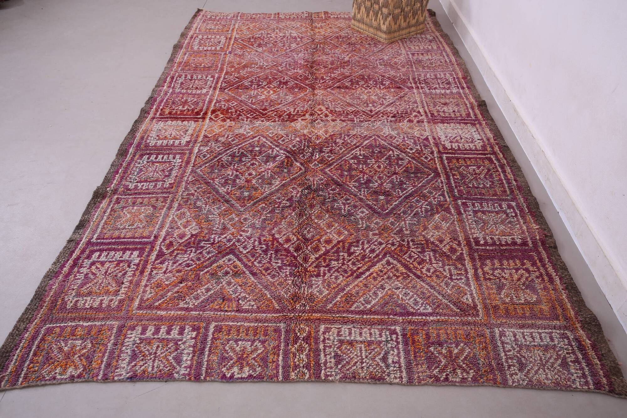 Purple Vintage Moroccan Rug 187 x 296 cm, Berber Handmade Wool Rug Bohemian