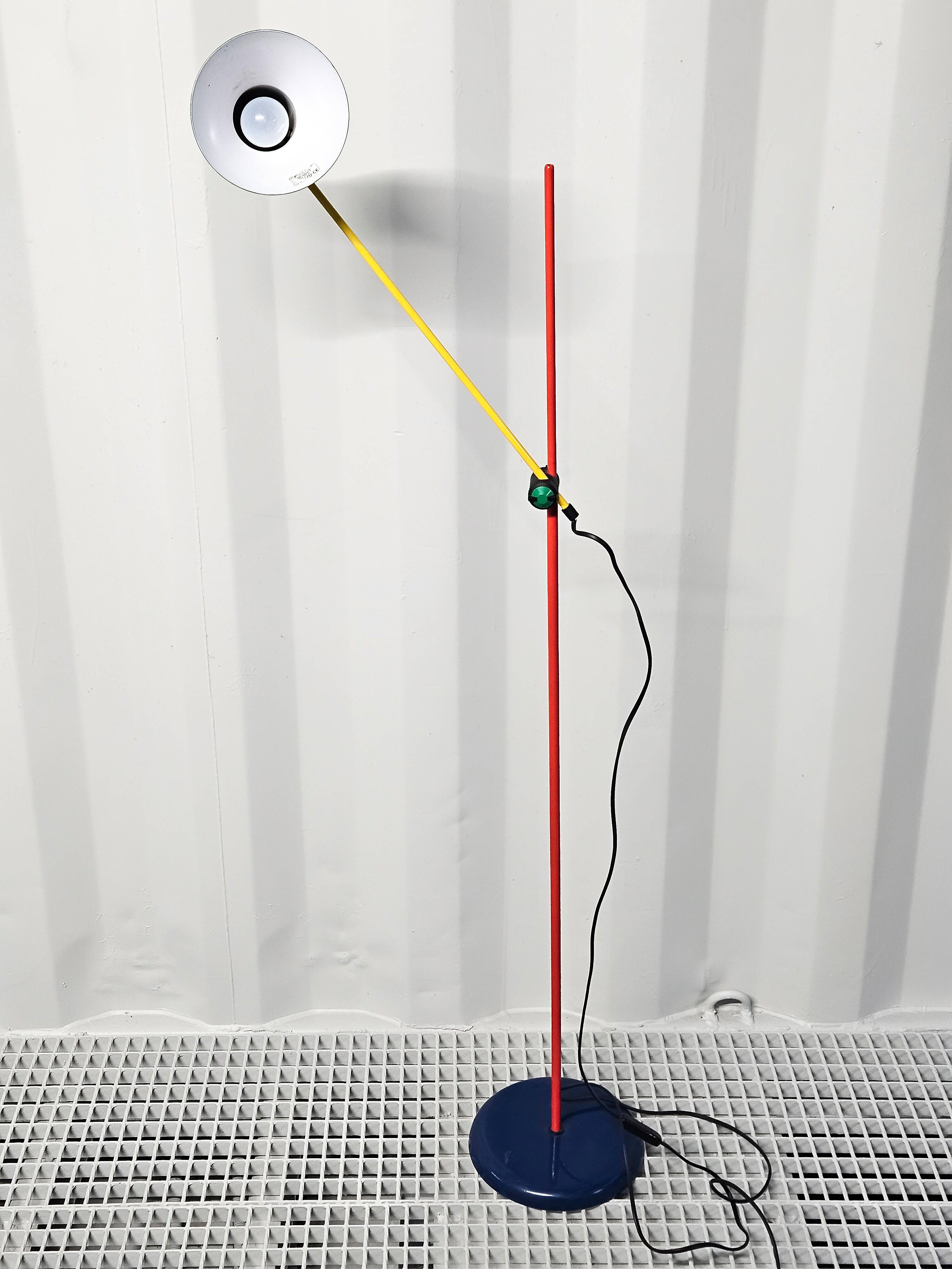 Veneta Lumi vintage floor lamp – colourful Italian design, adjustable arm.